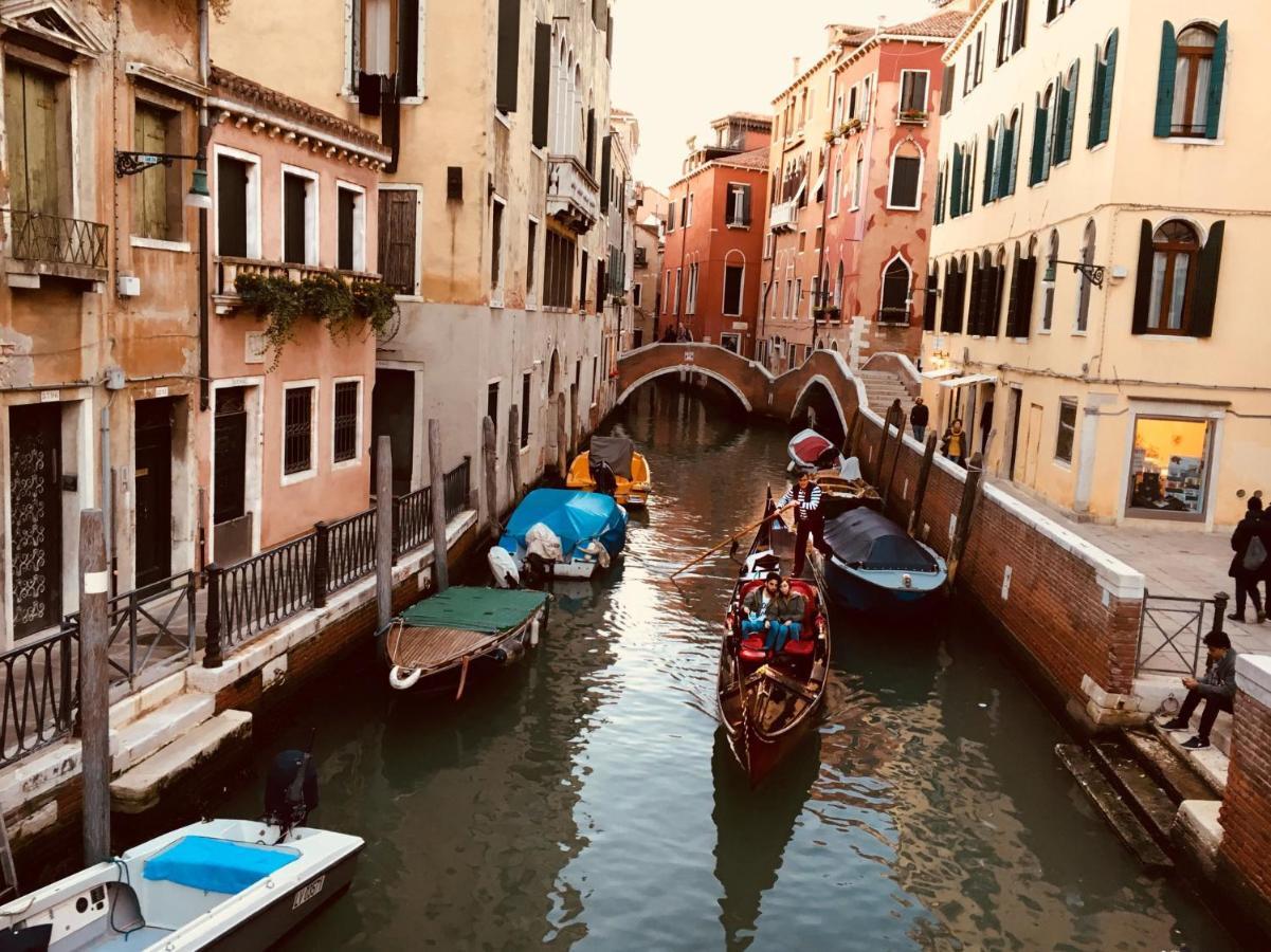 Pink House In Venice City Center Apartment Exterior foto